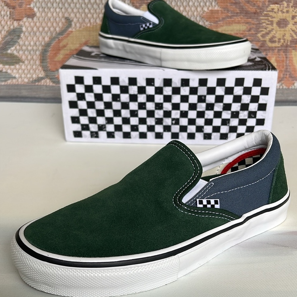 Vans WMNS Skate Slip-On
Mountain View
VN0A5FCABD6
Sneakers